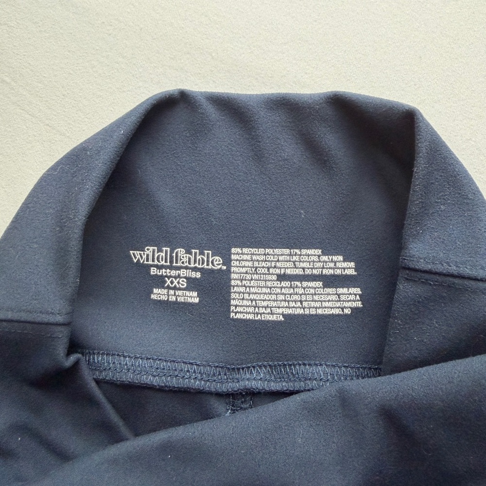 Wild Fable XXS flare dark navy leggings - Picture 2 of 4